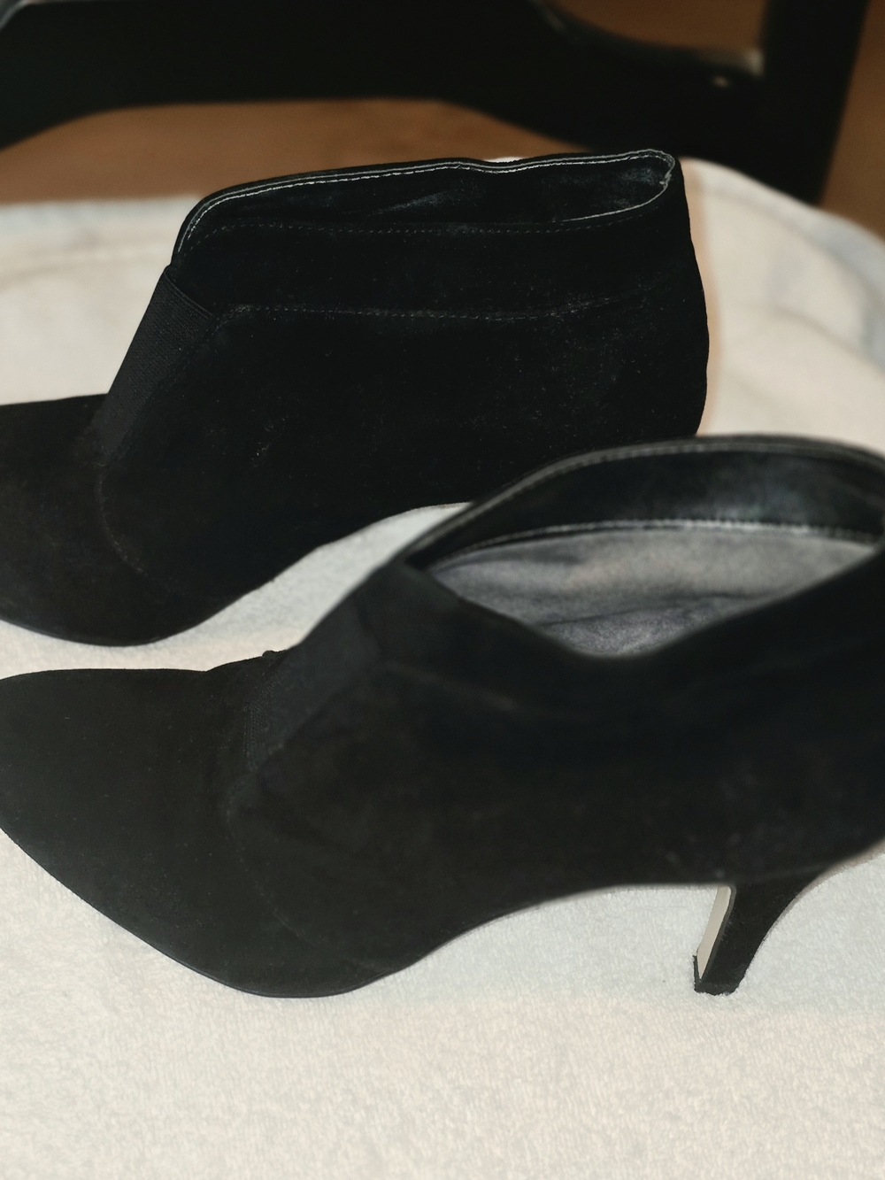 Black Women's Suede Ankle Booties - Elegant Heel